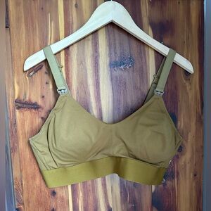 Fabletics Bundle-Matching Maternity Set-Tank and Nursing Sports Bra